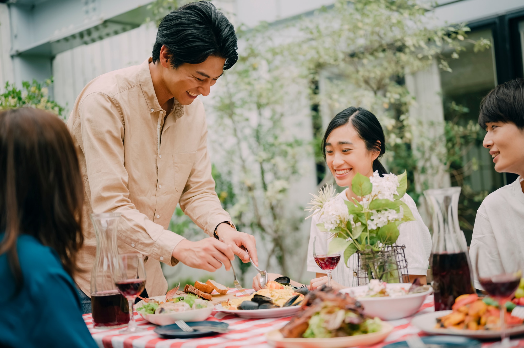 週末はご家族や、友人を招待して。