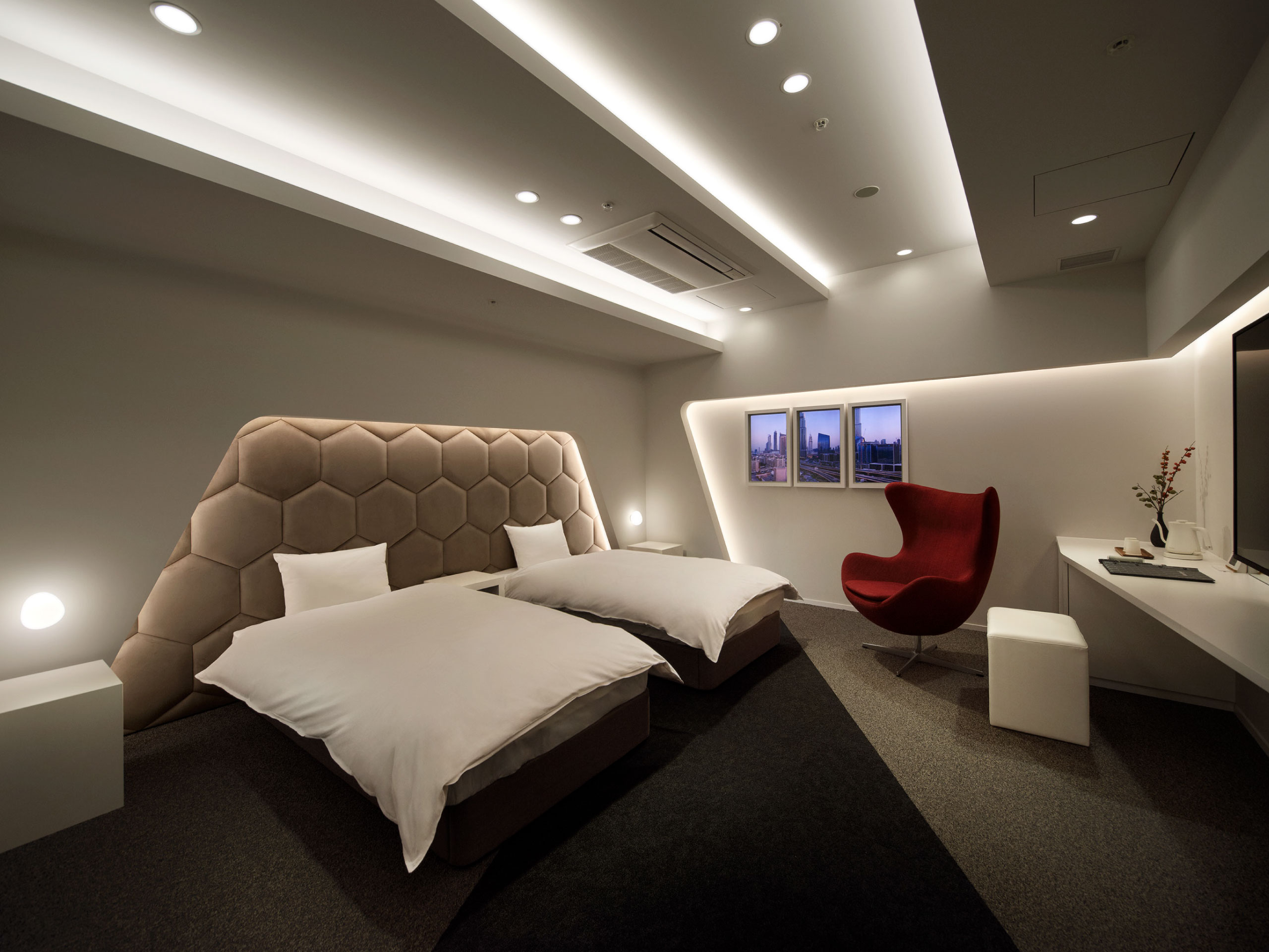 �Q�X�g���[���i2025�N12���B�e�j