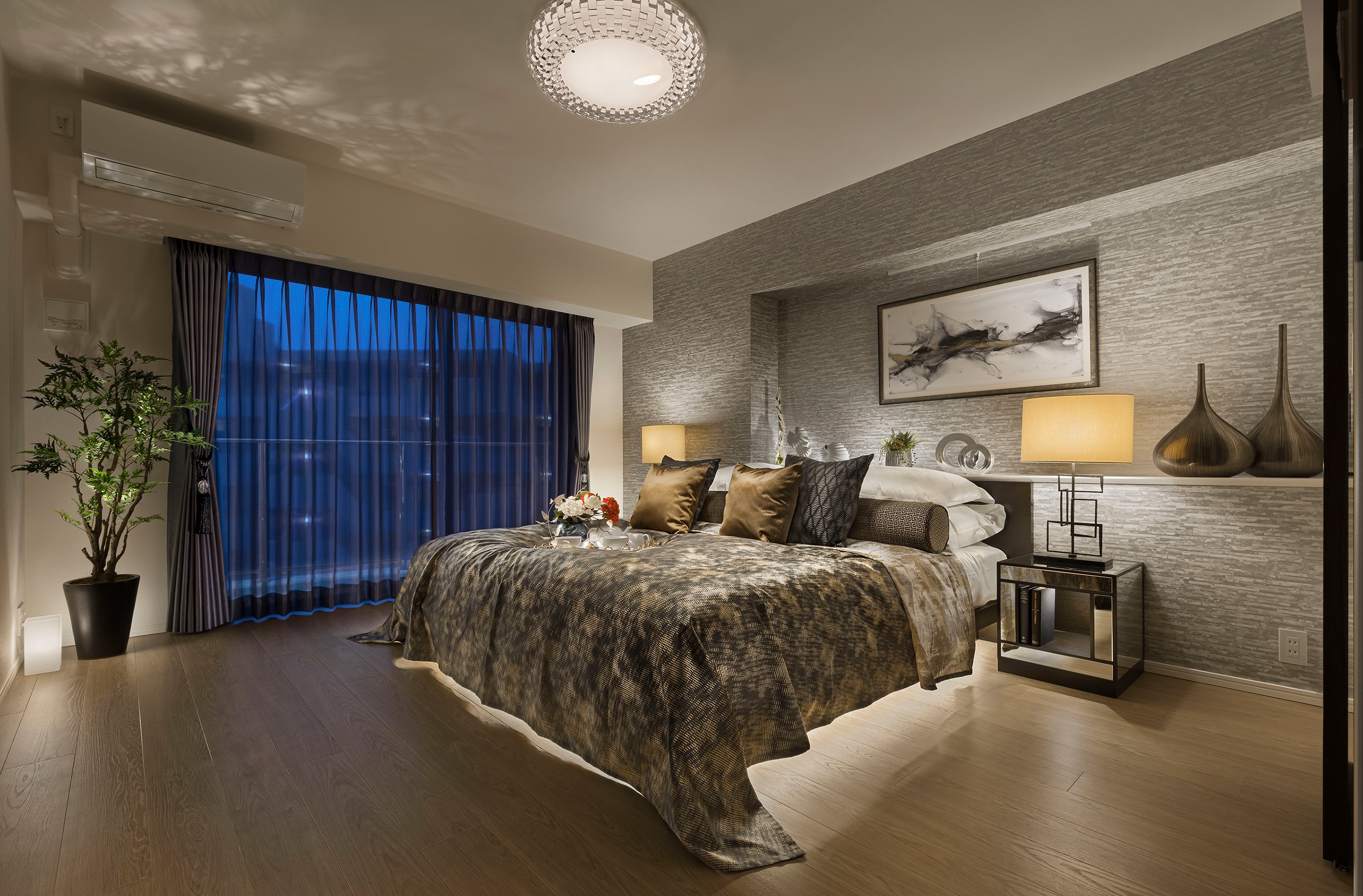 MASTER BEDROOM
