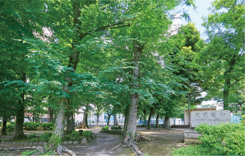 七軒家公園(E:徒歩4分/C:徒歩4分)
