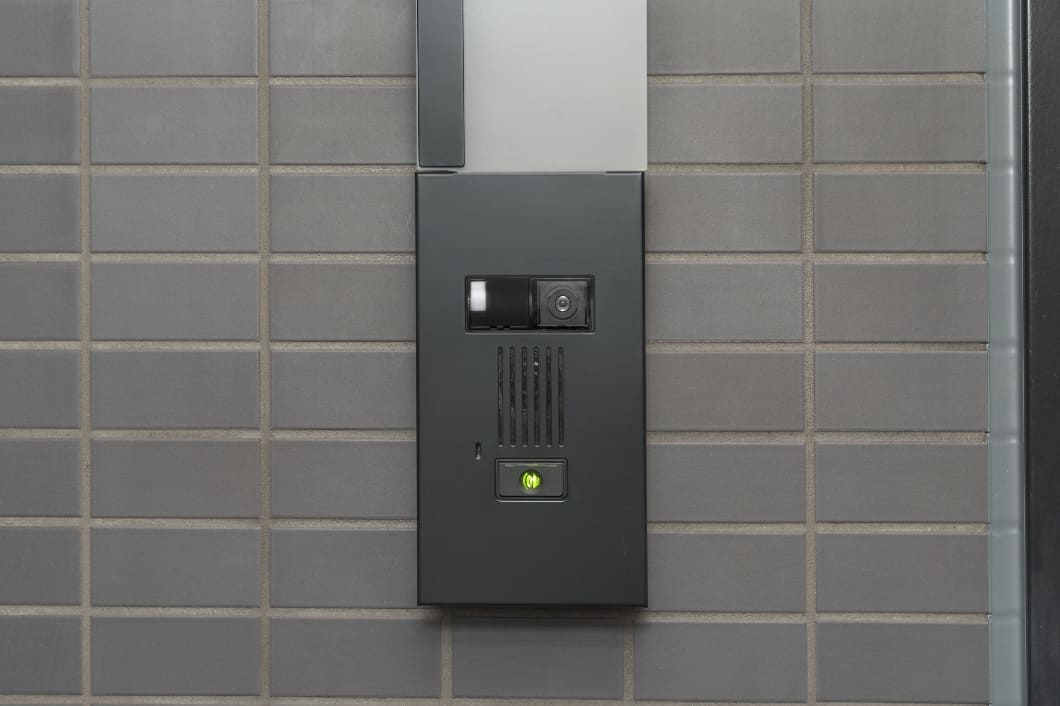 �J�����t���֑O�C���^�[�z���i�q�@�j