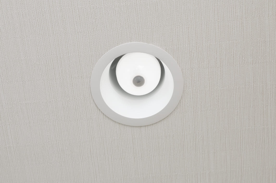 �l���Z���T�[�Ɩ�