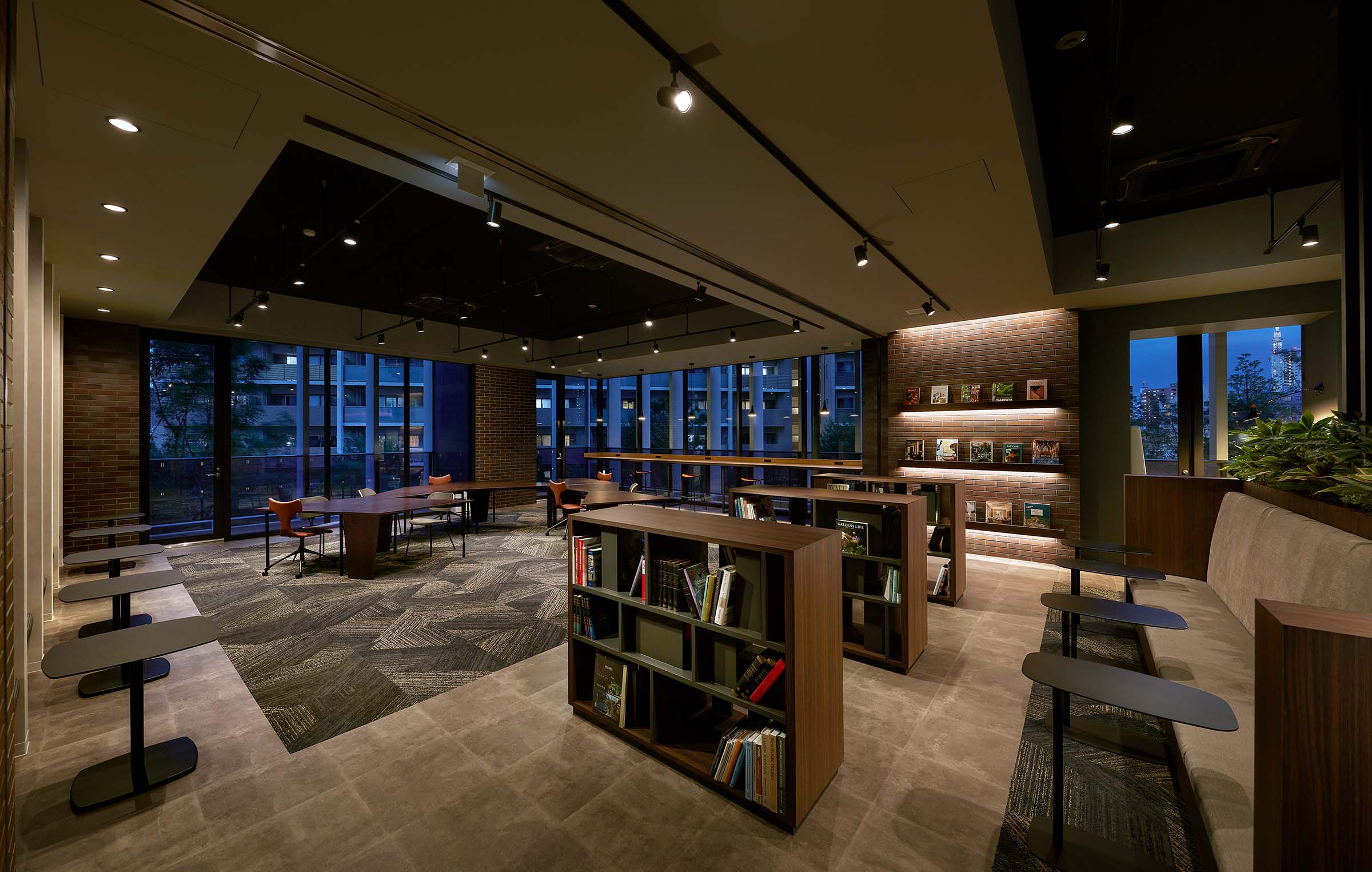 �e�����[�N���E���W�i2025�N9���B�e�j