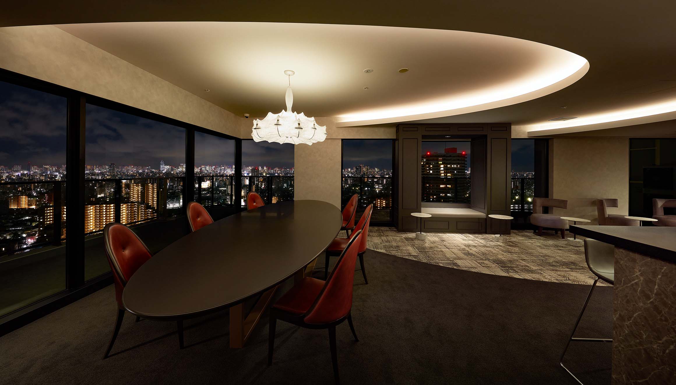 �X�J�C���E���W�i2025�N9���B�e�j