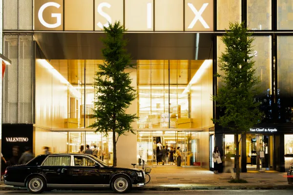 GINZA SIX.